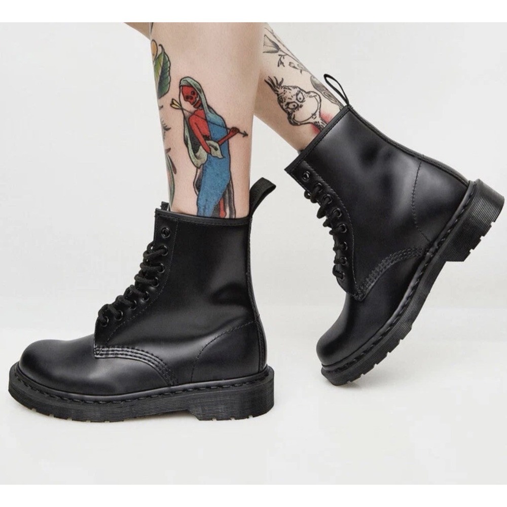Dr. Martens 1460 Mono Smooth Black Leather Boots Men's 4 Women's 5 - Picture 1 of 14